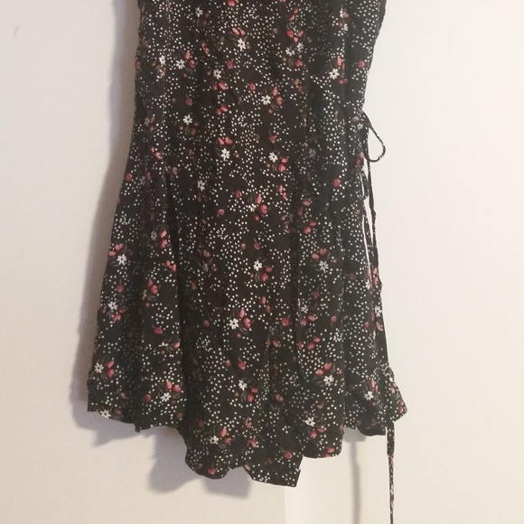 H&M Floral Wrap Mini Dress Size 4 - Picture 3 of 7